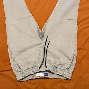 Old Navy Men’s Gray Modern Joggers